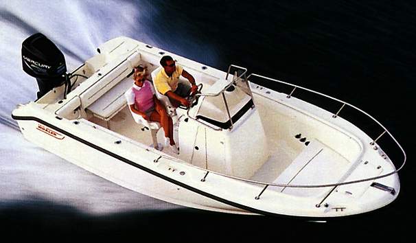 2000 Boston Whaler 23 Outrage