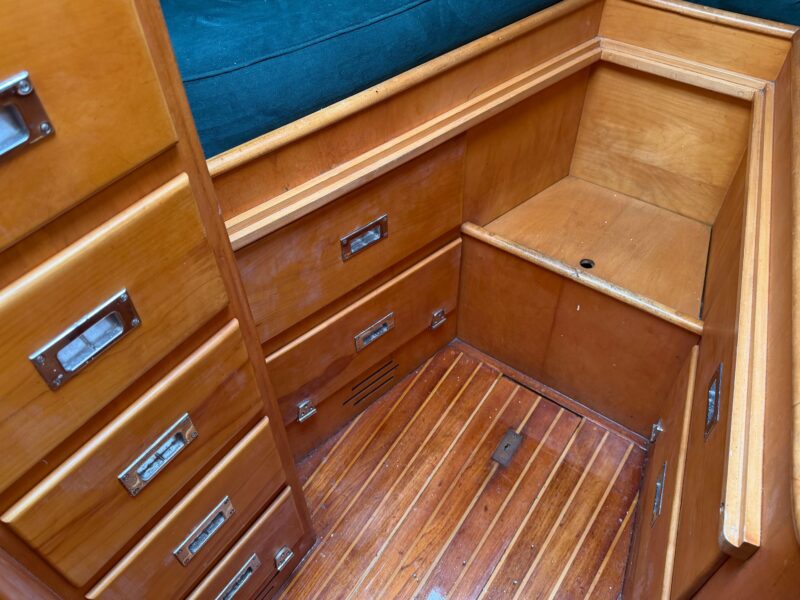1969 Hinckley 41