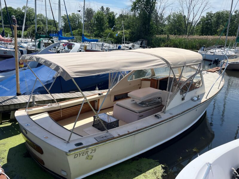1981 Dyer Dyer 29 Flush Deck/Bass Boat