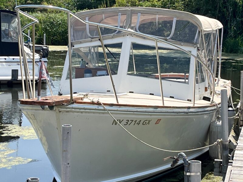 1981 Dyer Dyer 29 Flush Deck/Bass Boat