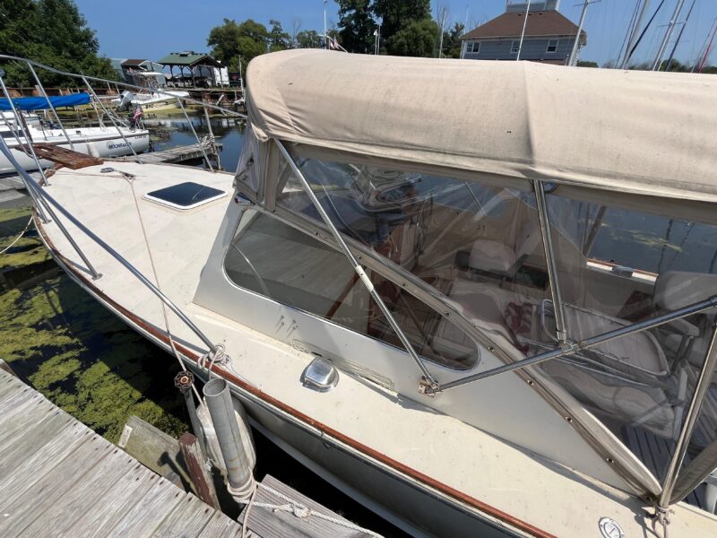 1981 Dyer Dyer 29 Flush Deck/Bass Boat