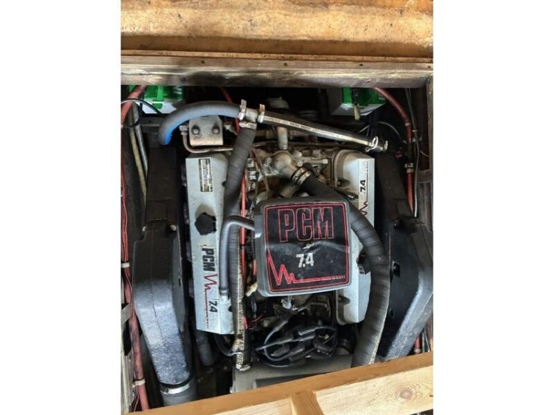 1981 Dyer Dyer 29 Flush Deck/Bass Boat