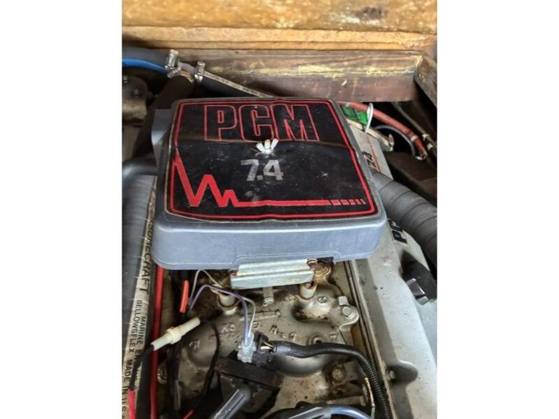 1981 Dyer Dyer 29 Flush Deck/Bass Boat