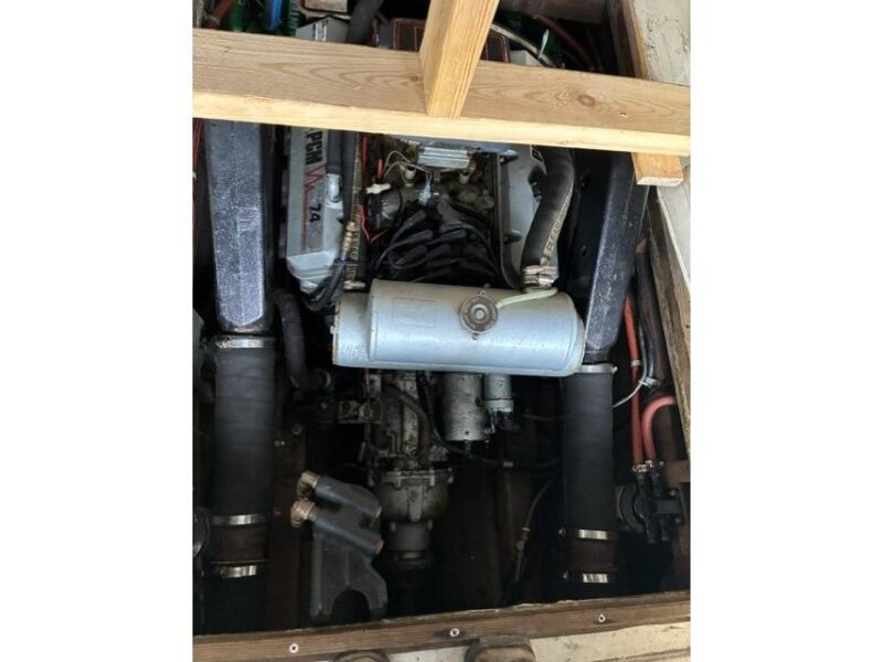 1981 Dyer Dyer 29 Flush Deck/Bass Boat