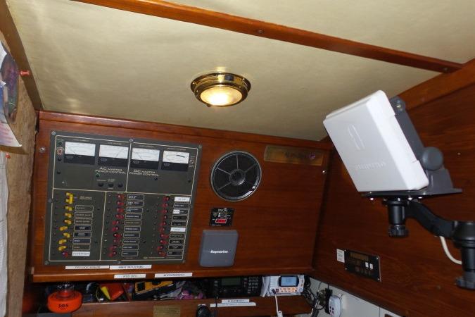 1981 Pearson 424