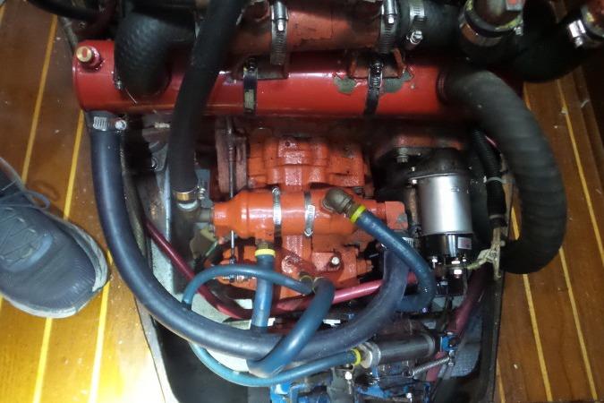 1981 Pearson 424