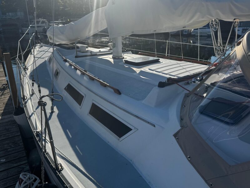 1984 Hunter 37
