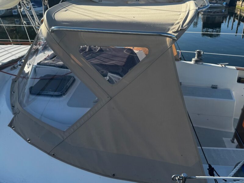 1984 Hunter 37