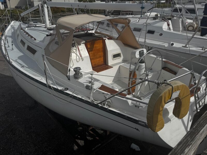 1984 Hunter 37