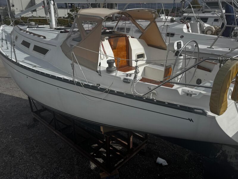 1984 Hunter 37