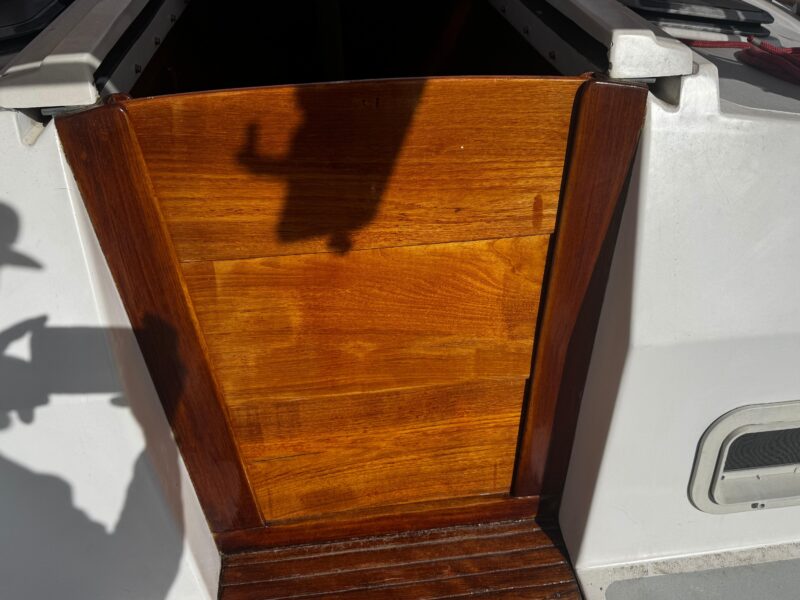 1984 Hunter 37