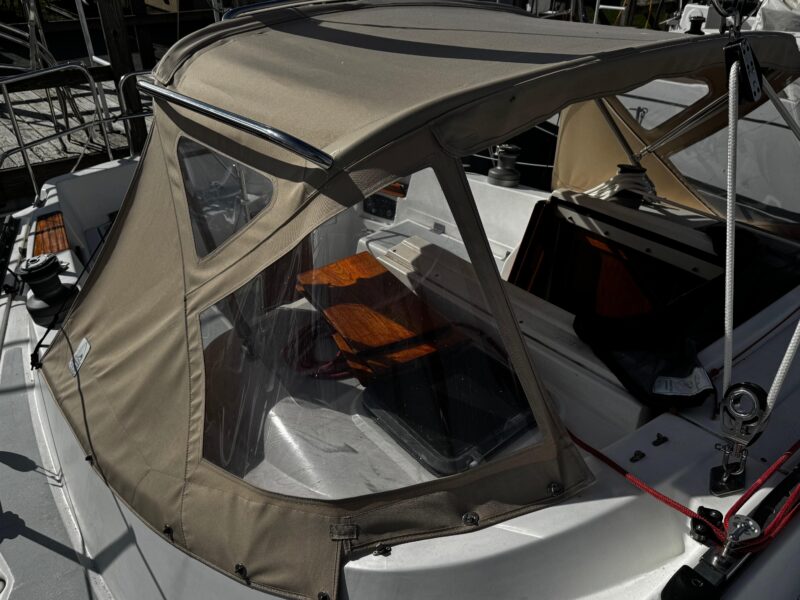 1984 Hunter 37