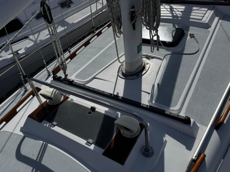 1984 Hunter 37