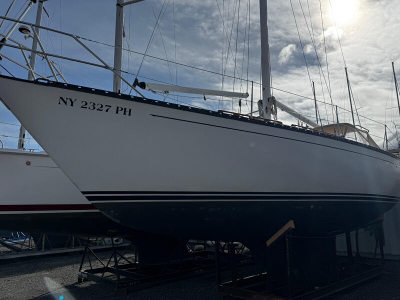1984 Hunter 37