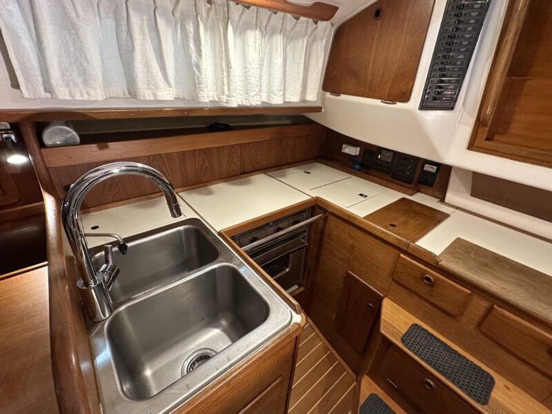 1984 Sabre 34