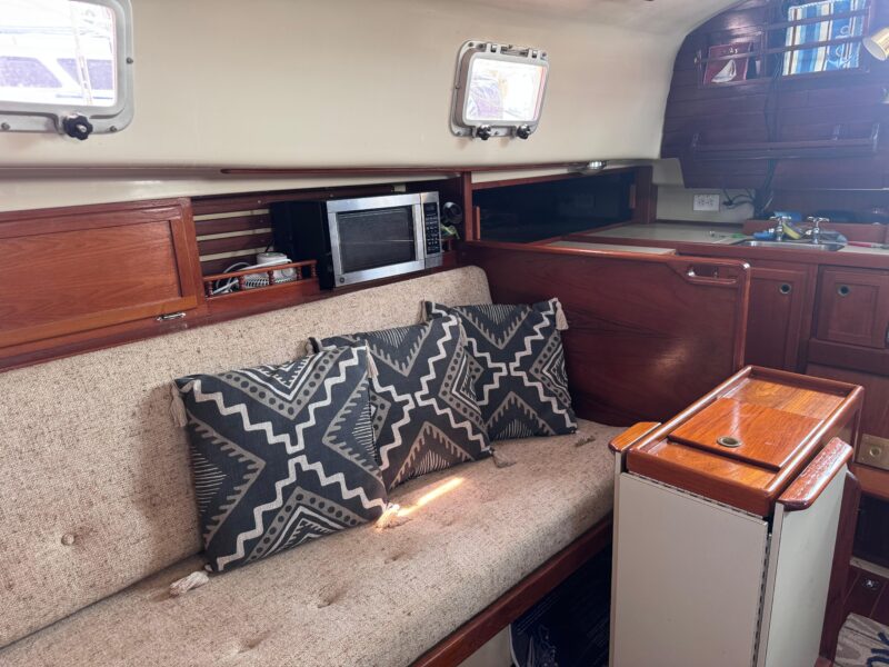 1985 Bayfield 32