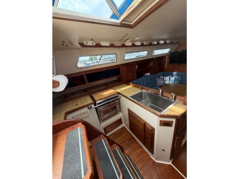 1985 Catalina 36