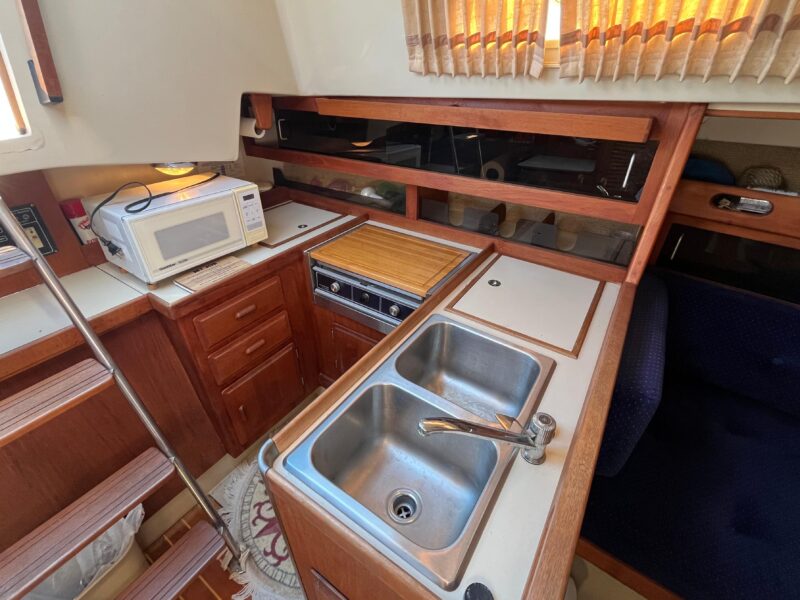 1985 O'Day 35