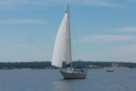 1988 Pacific Seacraft Crealock 37