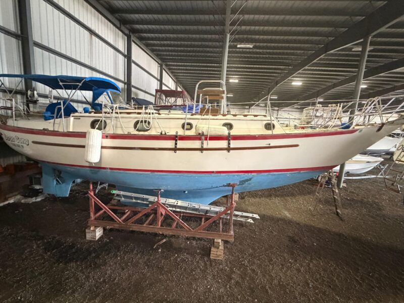 1988 Pacific Seacraft Crealock 37