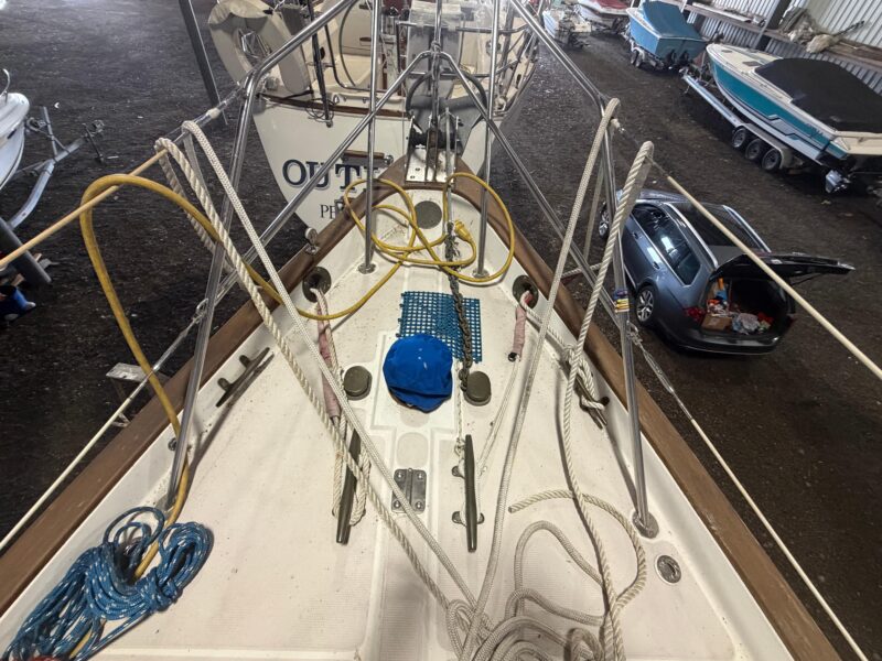 1988 Pacific Seacraft Crealock 37