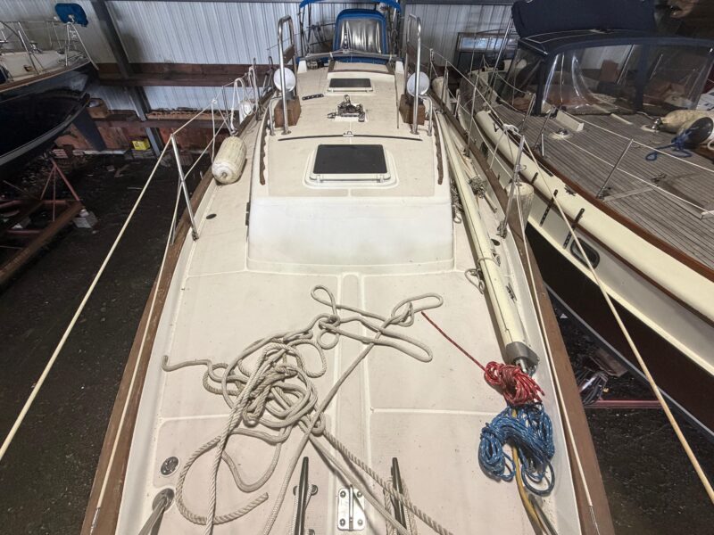 1988 Pacific Seacraft Crealock 37