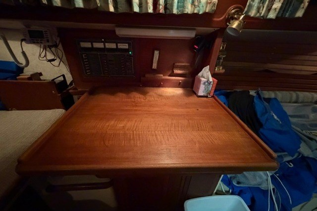 1988 Pacific Seacraft Crealock 37