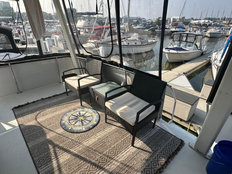 1993 Carver 350 Aft Cabin Motor Yacht