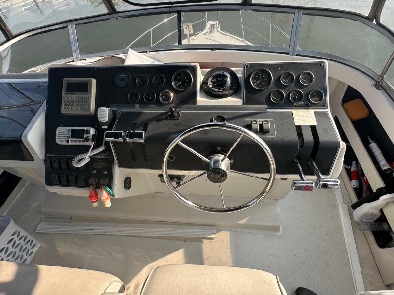 1993 Carver 350 Aft Cabin Motor Yacht
