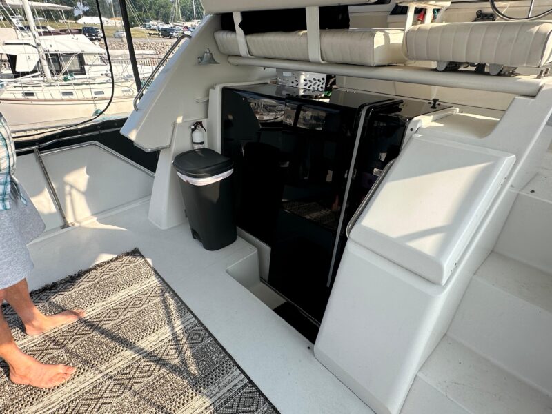 1993 Carver 350 Aft Cabin Motor Yacht