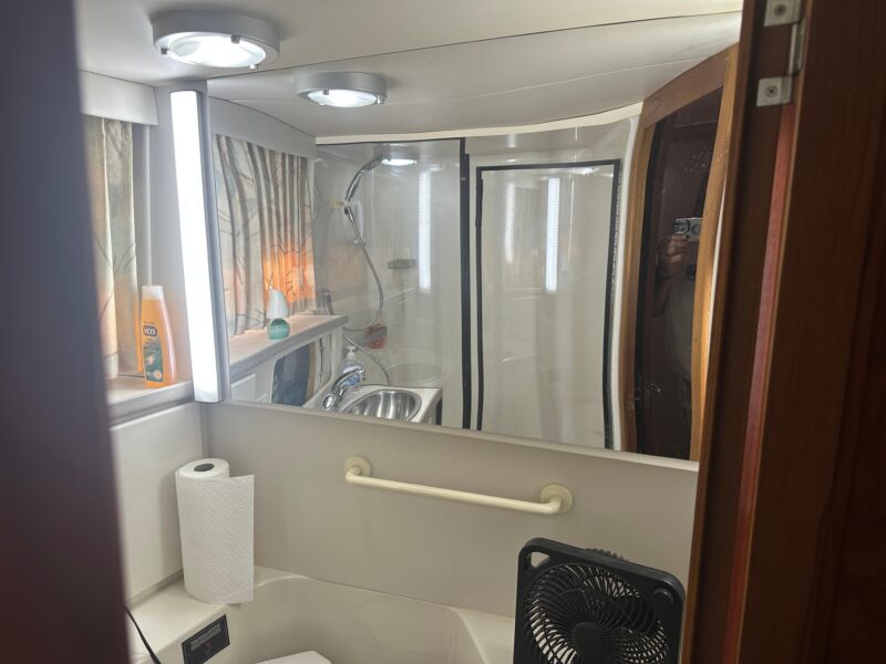 1993 Carver 350 Aft Cabin Motor Yacht
