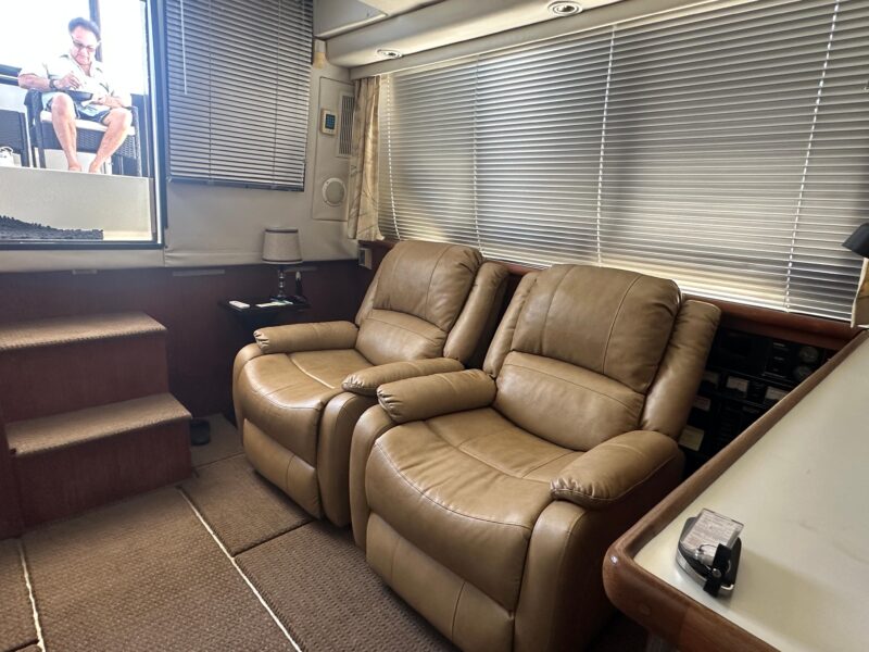 1993 Carver 350 Aft Cabin Motor Yacht