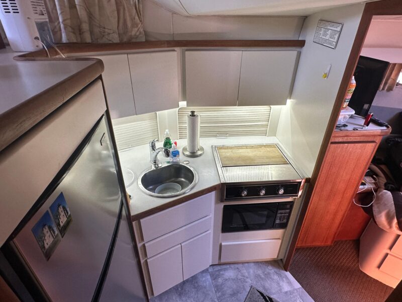 1993 Carver 350 Aft Cabin Motor Yacht