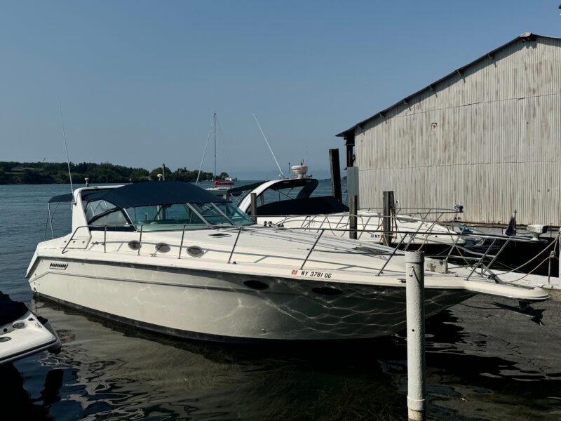 1995 Sea Ray 370 Express Cruiser