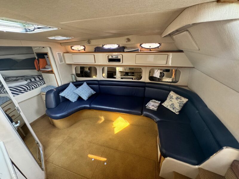 1995 Sea Ray 370 Express Cruiser