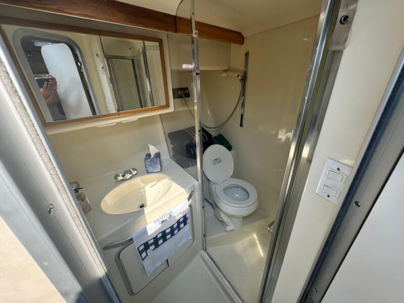 1995 Sea Ray 370 Express Cruiser