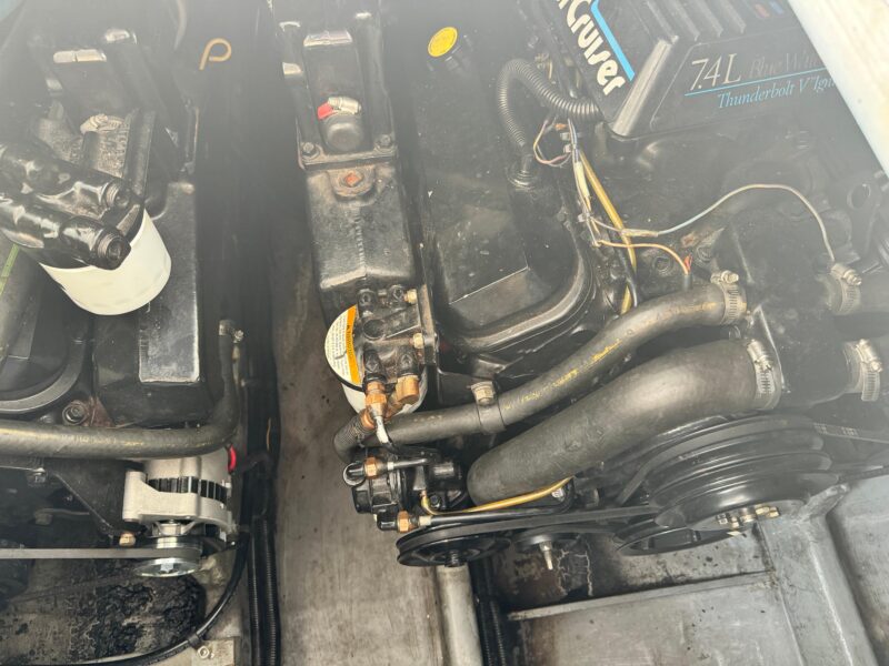 1995 Sea Ray 370 Express Cruiser