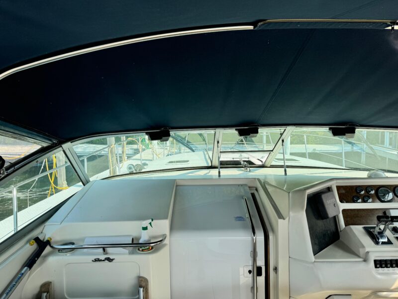 1995 Sea Ray 370 Express Cruiser