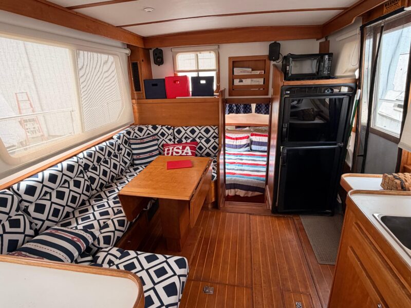 1998 Sabreline 36 Fast Trawler