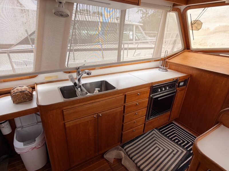 1998 Sabreline 36 Fast Trawler