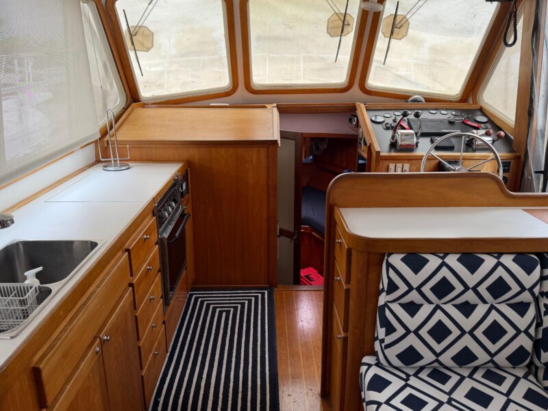 1998 Sabreline 36 Fast Trawler