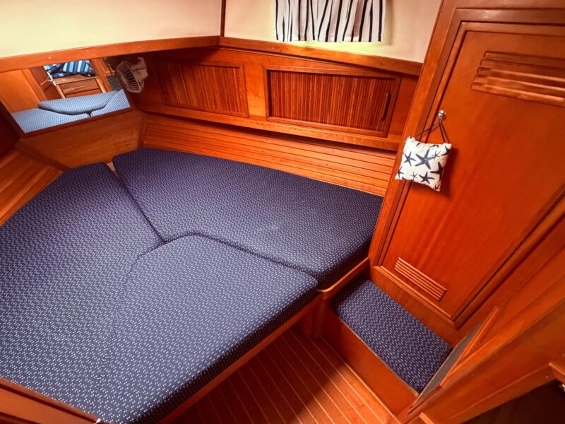 1998 Sabreline 36 Fast Trawler
