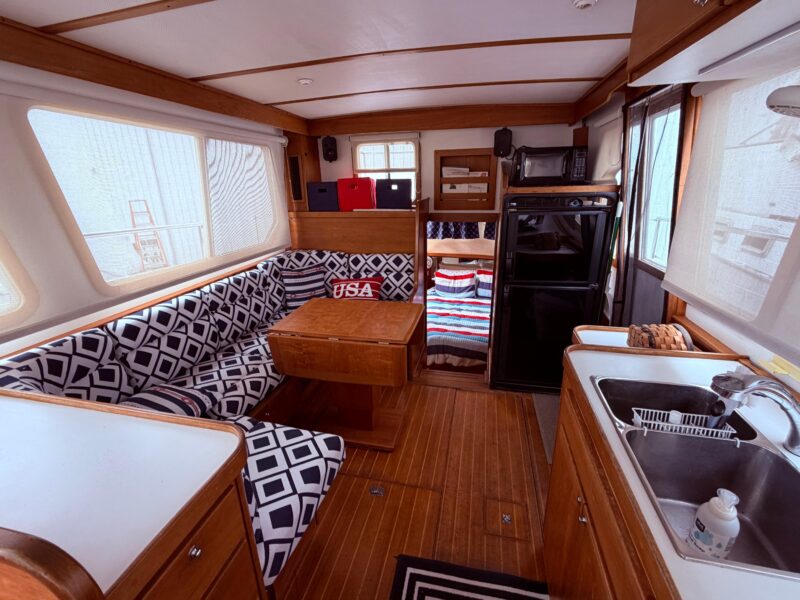 1998 Sabreline 36 Fast Trawler