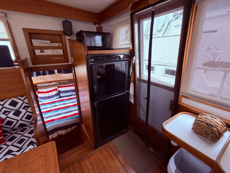 1998 Sabreline 36 Fast Trawler