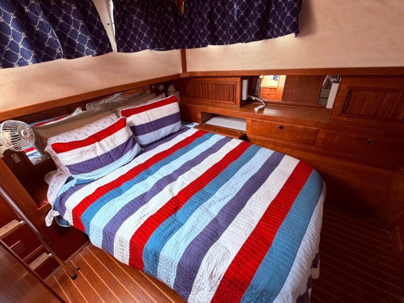 1998 Sabreline 36 Fast Trawler