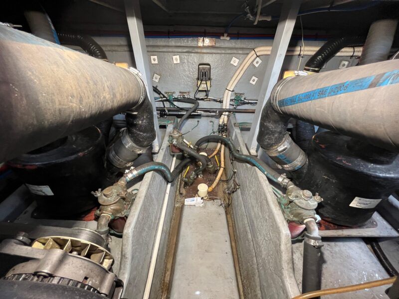 1999 Sea Ray Sundancer 400