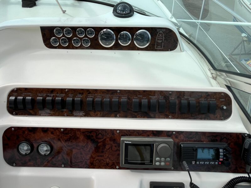 1999 Sea Ray Sundancer 400