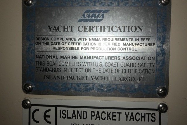 2000 Island Packet 320