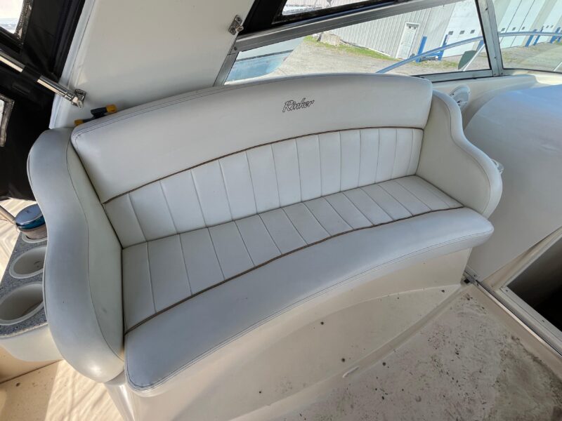 2000 Rinker Fiesta Vee 340