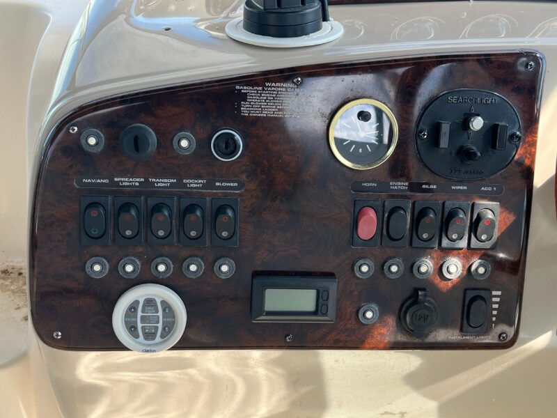 2000 Rinker Fiesta Vee 340